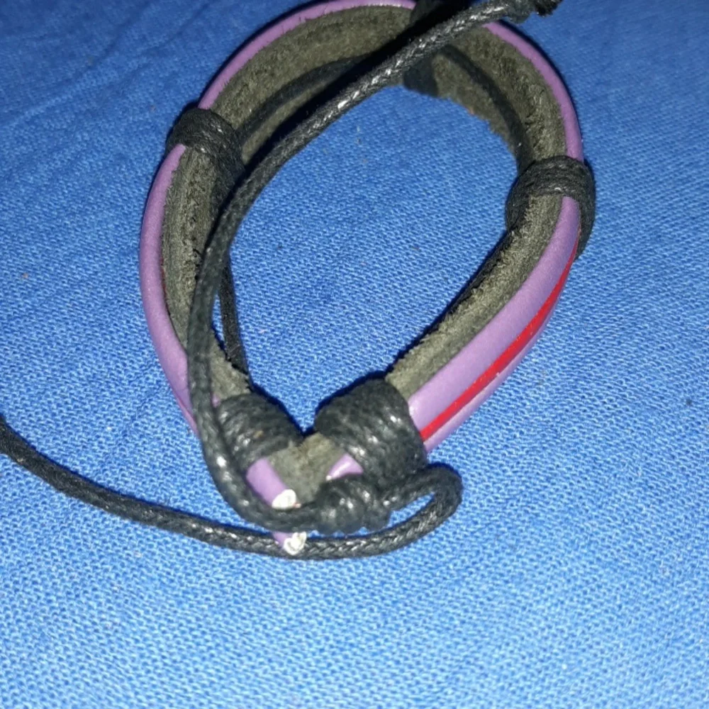 Bracelets - Picture 2 of 2